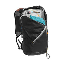 Octane™ 16 Hydration Hiking Pack with Fusion™, Black/Apricot