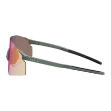 Bollé C-ICARUS Mineral Green sunglasses with clear ruby photochromic lenses