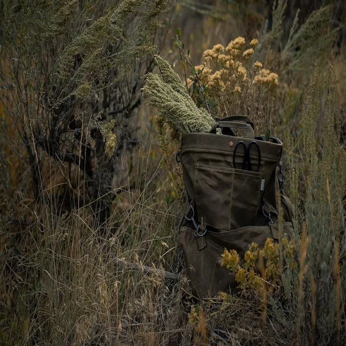 BareBones - Gathering Bag/waxed canvas (Dark Khaki) - Image 10