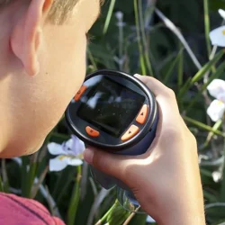 Celestron Microscope Digital LCD - Image 6